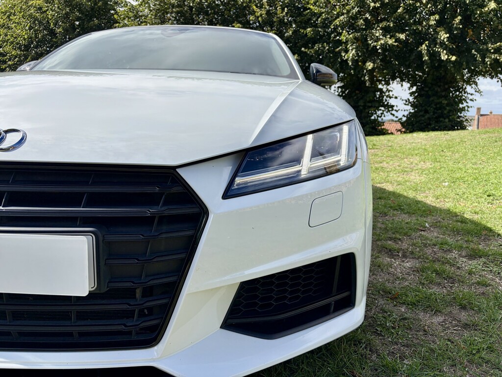 Audi TTS Coupe 2.0 Tfsi Black Edition 201717 White #5