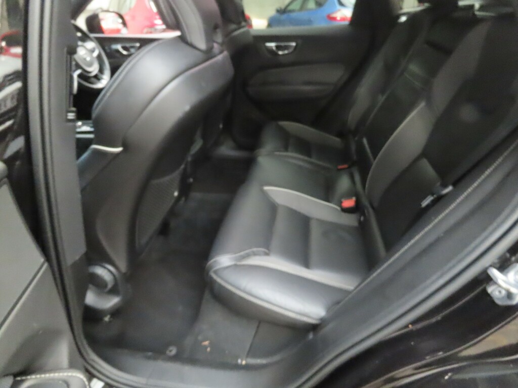 Volvo XC60 B5 Inscription Awd Mhev Black #9