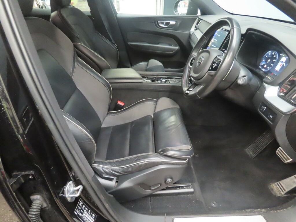 Volvo XC60 B5 Inscription Awd Mhev Black #7