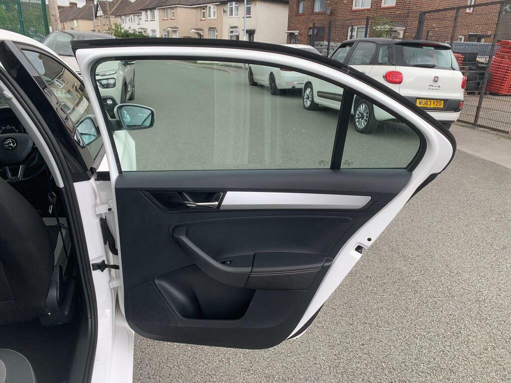 Skoda Rapid 1.6L Se Sport Black #29