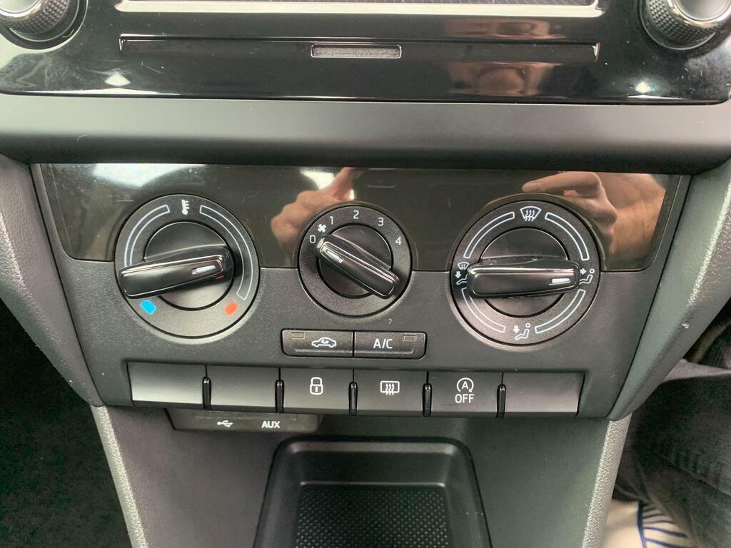 Skoda Rapid 1.6L Se Sport Black #22
