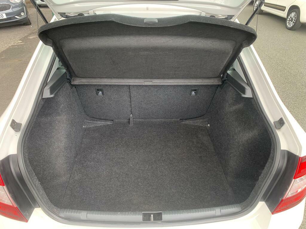 Skoda Rapid 1.6L Se Sport Black #17