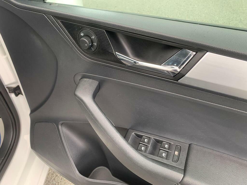 Skoda Rapid 1.6L Se Sport Black #25
