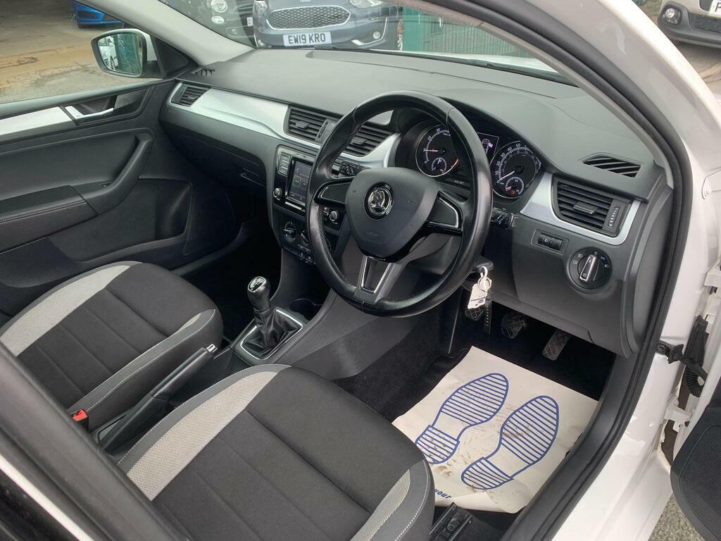Skoda Rapid 1.6L Se Sport Black #11