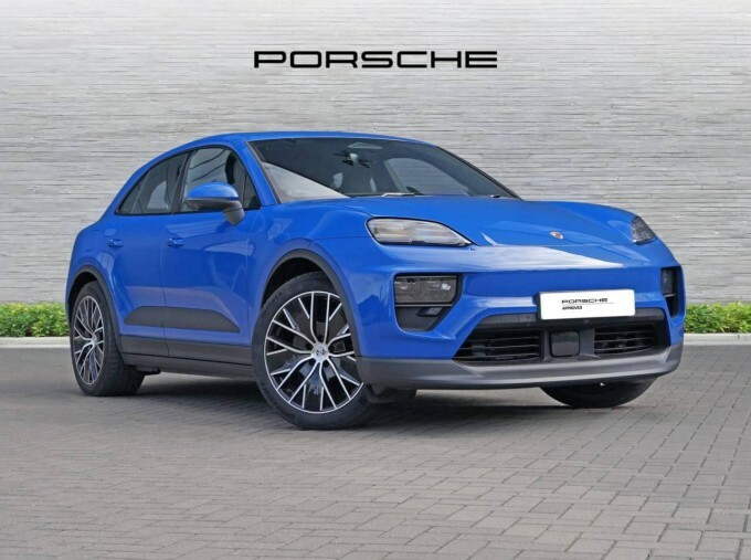 Porsche Macan 100Kwh 11Kw Charger CF26MDU Blue