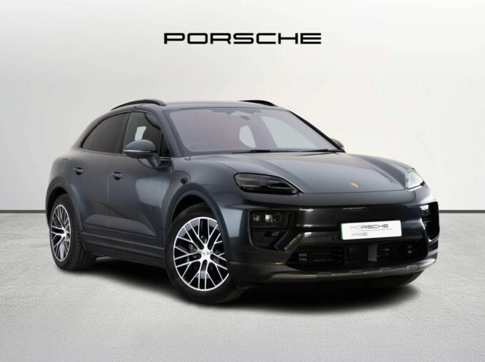 Porsche Macan 100Kwh 11Kw Charger Grey