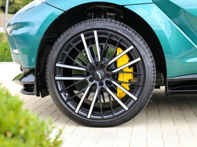 Aston Martin DBX V8 Euro 6 Green #4