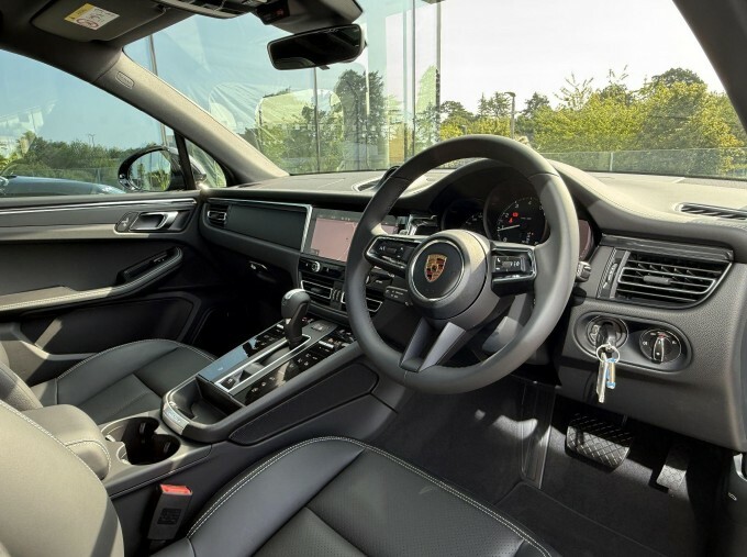 Porsche Macan Pdk Euro 6 Black #6