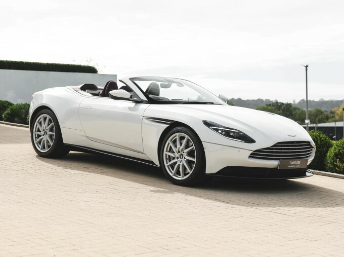 Aston Martin DB11 V8 Volante Euro 6 White