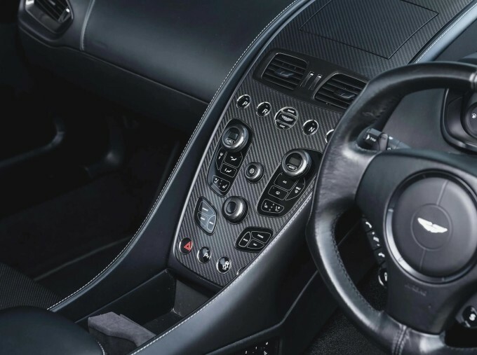 Aston Martin Vanquish V12 Carbon Black Ed 22 Touchtronic Black #22