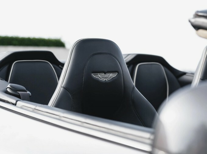 Aston Martin Vanquish V12 Carbon Black Ed 22 Touchtronic Black #23