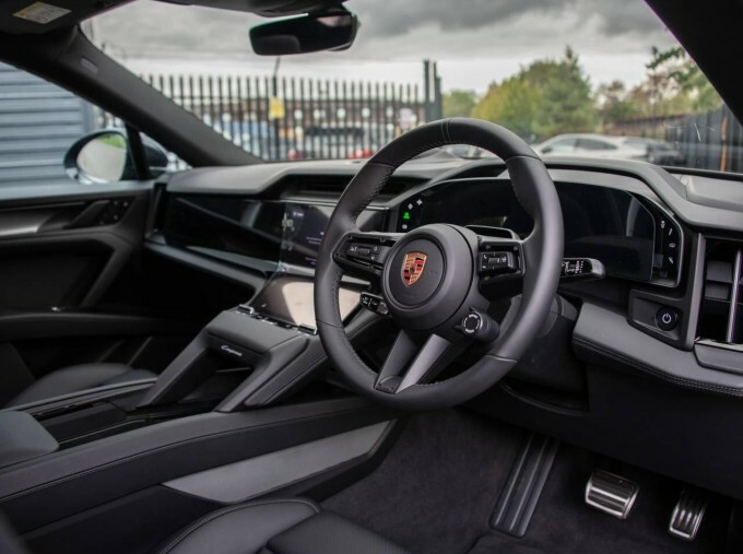 Porsche Cayenne 113Kwh Coup Black #4