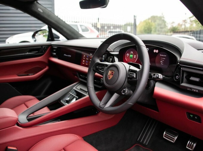 Porsche Macan 100Kwh Gts RJ26DHA Black #4