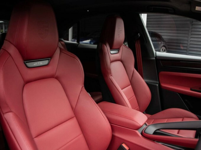 Porsche Macan 100Kwh Gts RJ26DHA Black #5