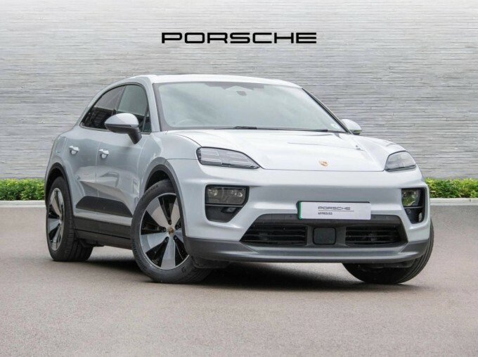 Porsche Macan 100Kwh Grey