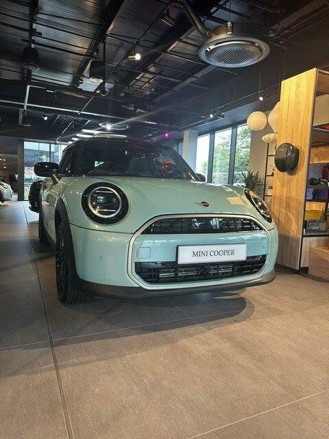 Mini Hatch 1.5C Exclusive Steptronic Euro 6 Green #2