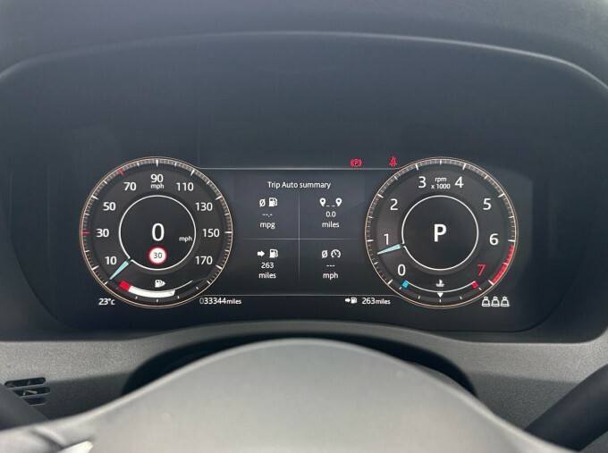 Jaguar XE D200 Mhev R-dynamic Black Black #16