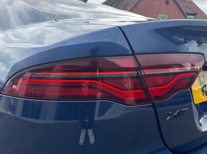 Jaguar XE D200 Mhev R-dynamic Black Black #19