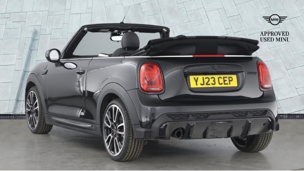 Mini Convertible Cooper Sport Steptronic Euro 6 2-Door Black #2