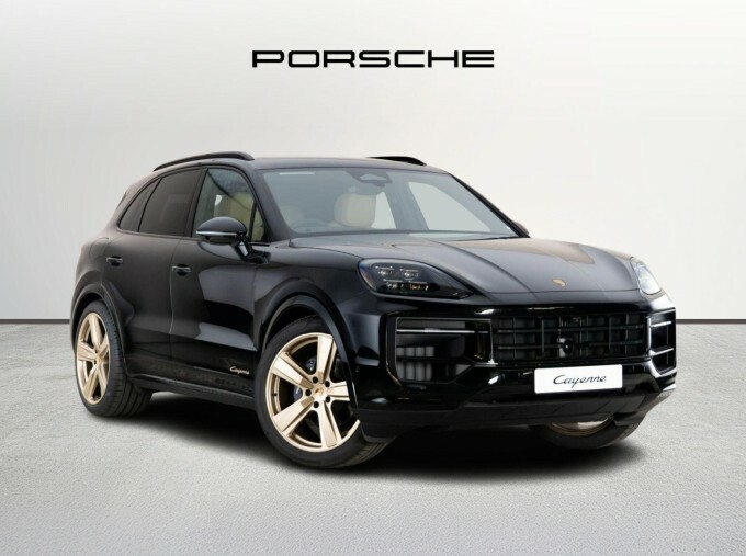 Porsche Cayenne 3.0T V6 Black Edition Tiptronics 4Wd Euro 6 5-Door Black