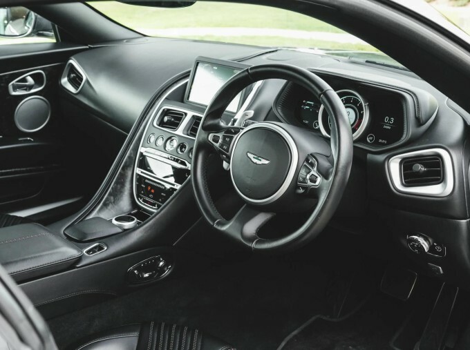 Aston Martin DB11 4.0 V8 Euro 6 2-Door Silver #6