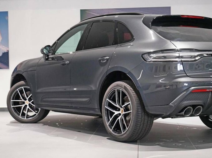Porsche Macan 470Kw Turbo 100Kwh Black #52