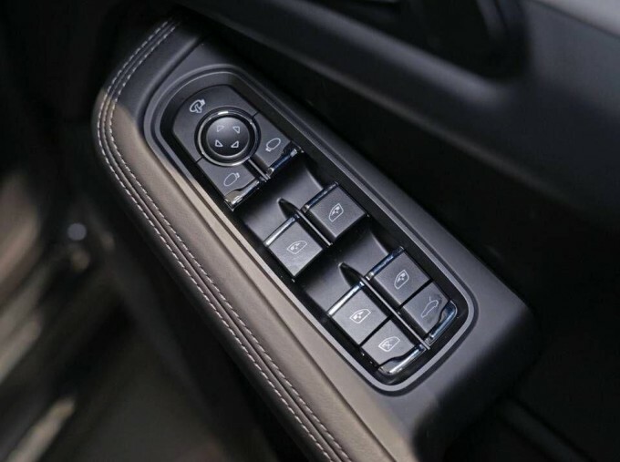 Porsche Macan 470Kw Turbo 100Kwh Black #40