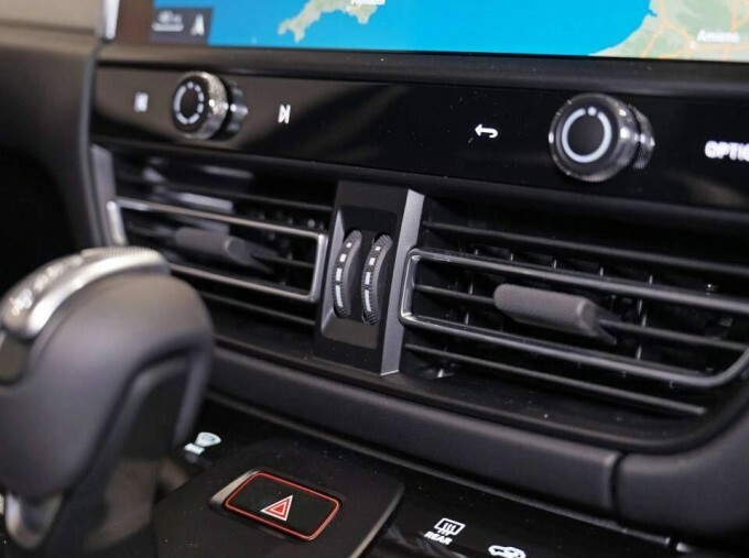 Porsche Macan 470Kw Turbo 100Kwh Black #35