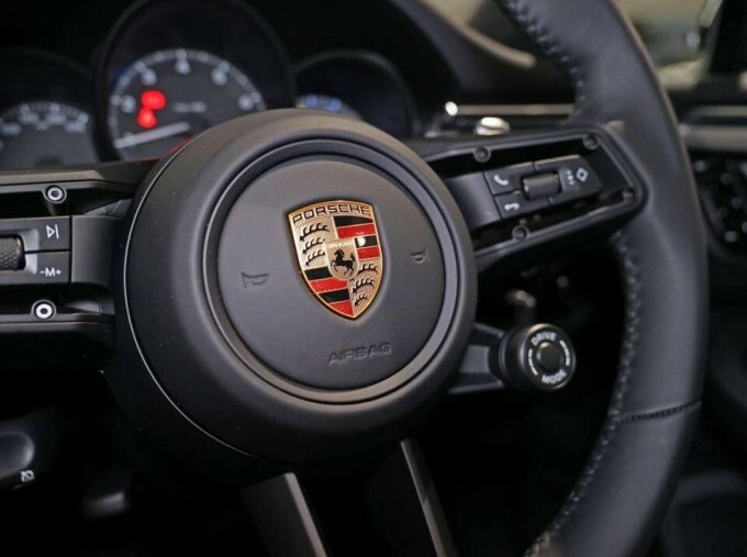 Porsche Macan 470Kw Turbo 100Kwh Black #22