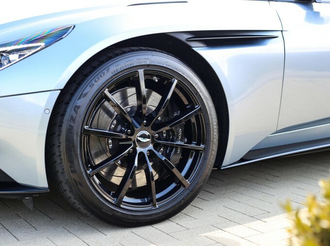 Aston Martin DB11 V8 Volante Touchtronic 2020 Silver #11