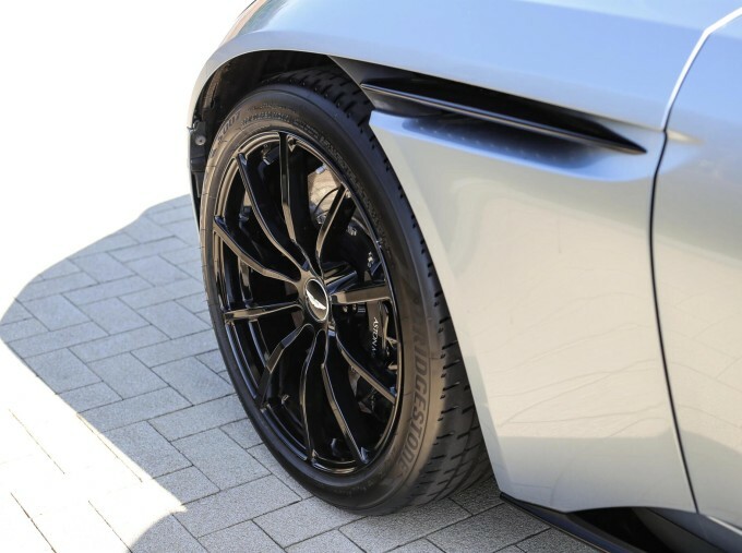 Aston Martin DB11 V8 Volante Touchtronic 2020 Silver #13