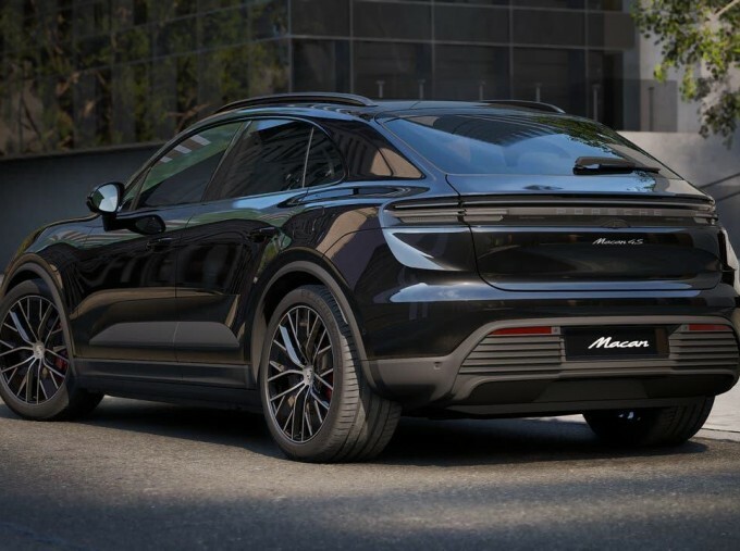 Porsche Macan 100Kwh 4S Black #3