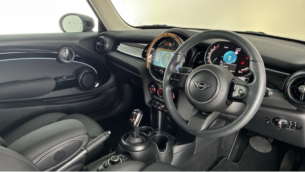 Mini Hatch Cooper Classic Steptronic Euro 6 Black #6