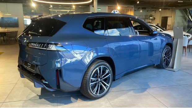 BMW iX3 40 82.6Kwh M Sport Blue #2