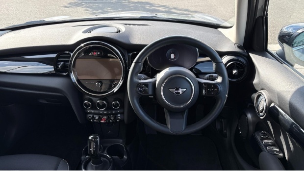 Mini Hatch Cooper Classic Steptronic Euro 6 5-Door Silver #5
