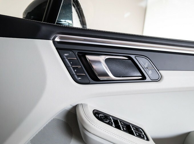 Porsche Macan Suv 5dr Electric Auto Silver #78