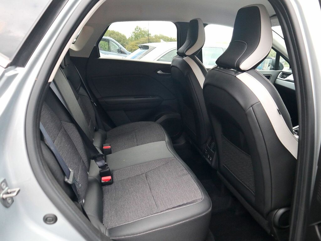 Renault Captur 1.0 Techno Tce Black #4