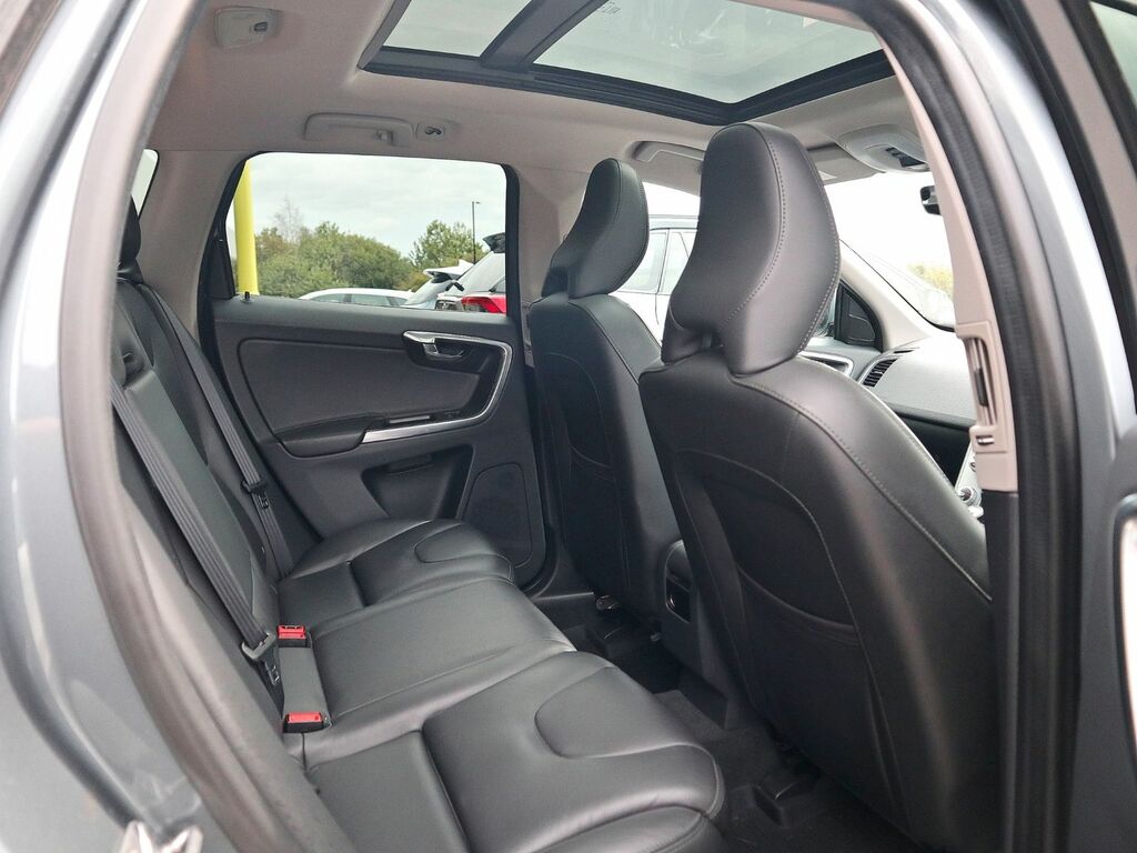 Volvo XC60 2.4 Se Lux Nav D5 Awd Grey #4