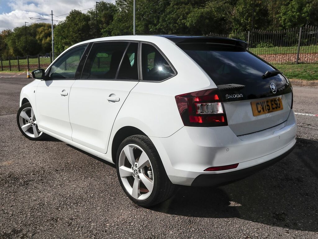 Skoda Rapid Spaceback 1.6 Spaceback Se Sport Tdi White #2