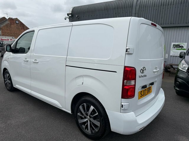 Toyota PROACE 1.6D Comfort Medium Panel Van Mwb Euro 6 Ss 6Dr Silver #23