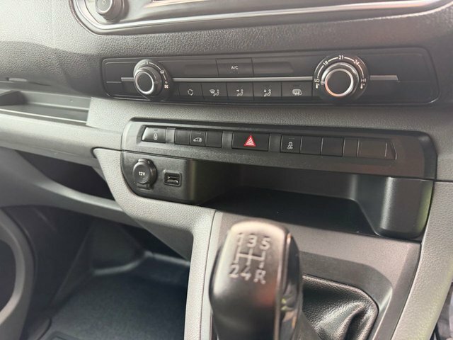 Toyota PROACE 1.6D Comfort Medium Panel Van Mwb Euro 6 Ss 6Dr Silver #15