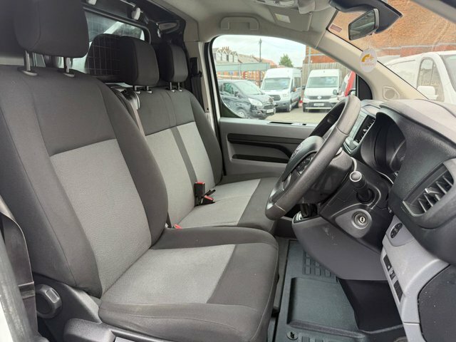 Toyota PROACE 1.6D Comfort Medium Panel Van Mwb Euro 6 Ss 6Dr Silver #11
