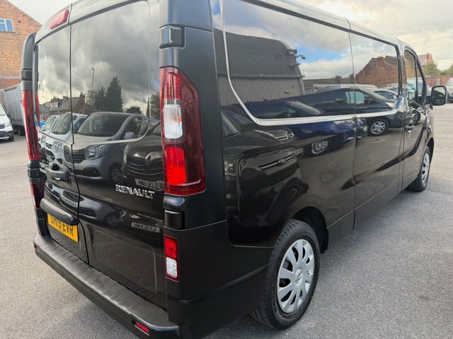 Renault Trafic 1.6 Sl27 Sport Nav Dci 120 Bhp White #20