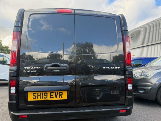 Renault Trafic 1.6 Dci 29 Business Black #4