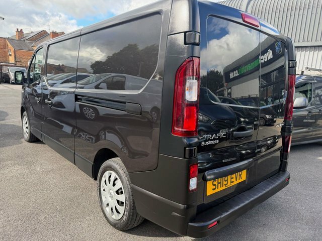 Renault Trafic 1.6 Sl27 Sport Nav Dci 120 Bhp White #30