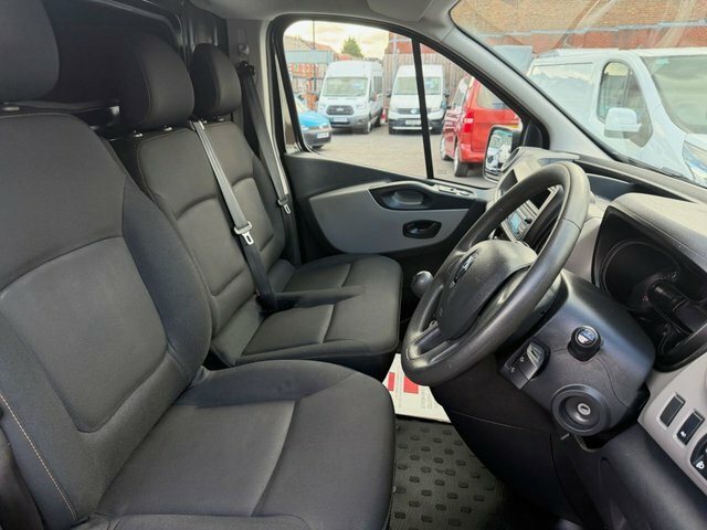 Renault Trafic 1.6 Sl27 Sport Nav Dci 120 Bhp White #11