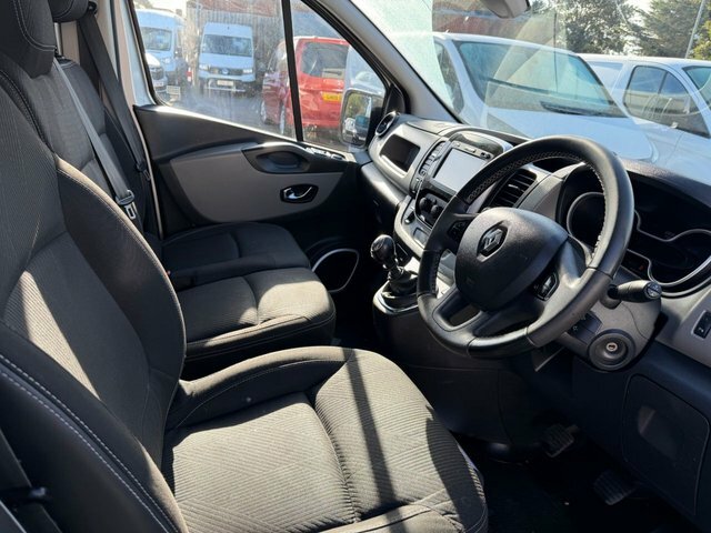 Renault Trafic 1.6 Sl27 Business Plus Dci 120 Bhp Red #13