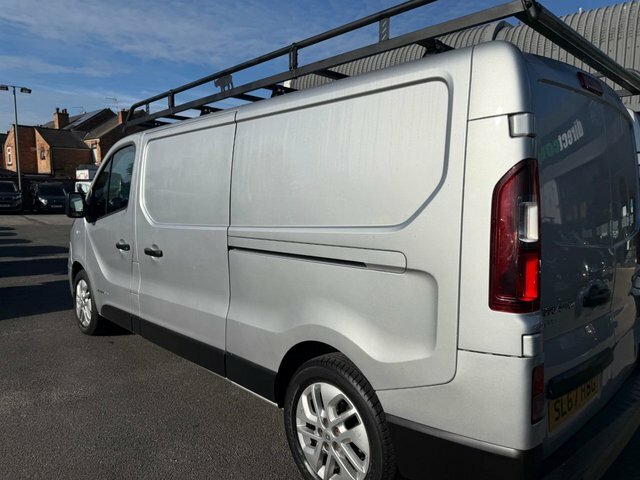 Renault Trafic 1.6 Sl27 Business Plus Dci 120 Bhp Red #23