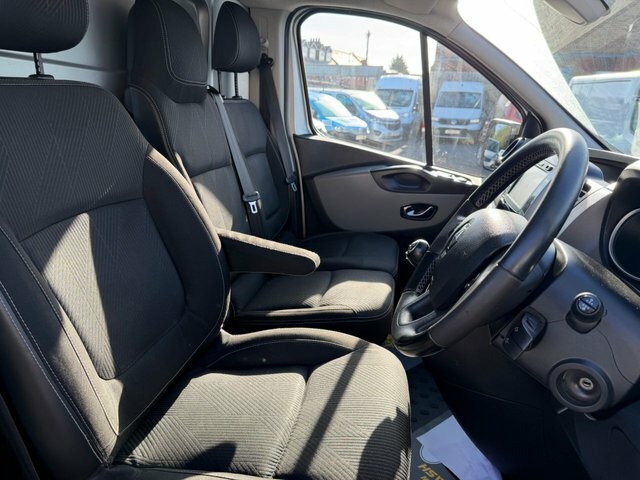 Renault Trafic 1.6 Sl27 Business Plus Dci 120 Bhp Red #11