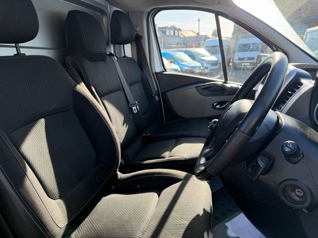 Renault Trafic 1.6 Sl27 Business Plus Dci 120 Bhp Red #9